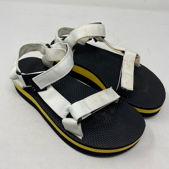 Teva Shoes - TEVA women’s sandals size 6